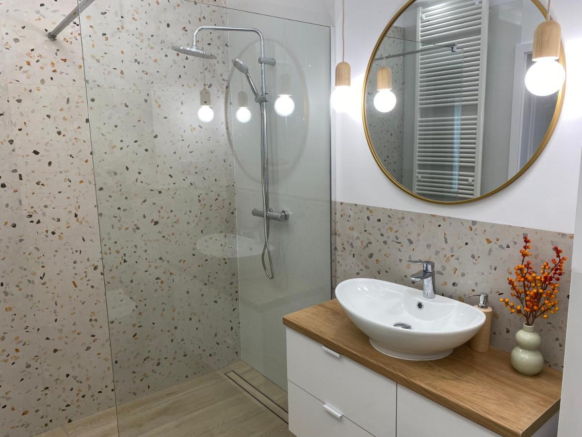 Metro Szwedzka Apartament Orange วอร์ซอ ภายนอก รูปภาพ